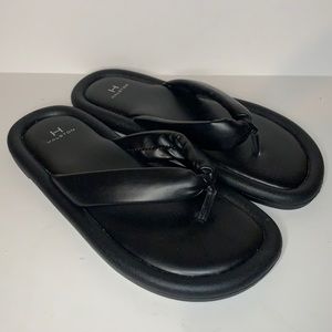 H by Halston Puffy Strap Size 8.5